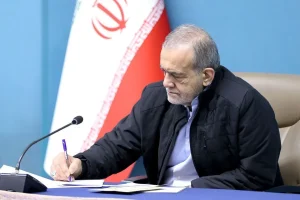 پزشکیان: در برابر هیچ قدرتی سر تعظیم فرود نخواهیم آورد / در برابر همه مردم ایران، نه یک جریان یا گروه خاص، خود را مسئول و پاسخگو می‌دانیم