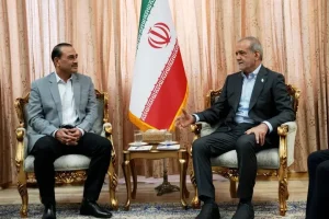 عاصم منیر به دیدار پزشکیان آمد