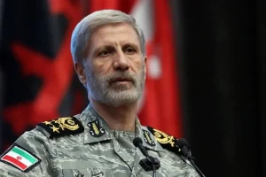 سرلشکر حاتمی: تقاص خون امام شهید را خواهیم گرفت
