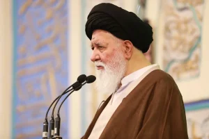 علم‌الهدی: دامن زدن به تفرقه کمک عملی به دشمن است