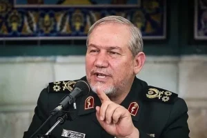 سرلشکر صفوی: باید مراقب مسائل داخلی‌مان باشیم و ملت خود را راضی نگه داریم