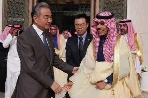 وزیرخارجه‌ بن‌سلمان در چین به دنبال چه بود؟