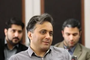 افشاگری مجید اخشابی از پشت‌پرده فروش تیتراژهای تلویزیونی: وقتی تیتراژ فروخته می‌شود، موسیقی وصله ناجور سریال خواهد شد!