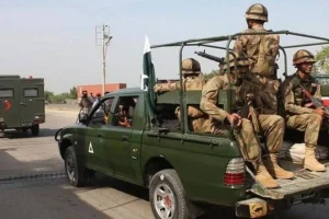 بمب‌گذاری انتحاری در بلوچستان پاکستان ۲۰ کشته و زخمی برجای گذاشت