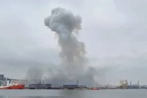 حمله دشمن آمریکایی به نقاطی از اطراف اهواز