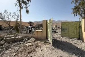 حمله دشمن آمریکایی به واحد تولید آب معدنی در دهلران