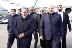 سی‌ان‌ان‌ به نقل از مقام‌های آمریکایی: مقامات دولت ترامپ از نزدیک شبکه جاسوسی اسرائیل که در ماه‌های اخیر، فعالیت‌های اطلاعاتی و جاسوسی خود علیه ایران و آمریکا را افزایش داده، زیر نظر داشته‌اند