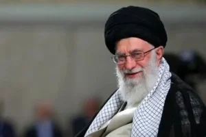 روزنامه اصولگرا: انتقام خون رهبرشهید تنها با ابزار نظامی محقق نمی شود؛ باید از ابزار حقوقی و دیپلماسی استفاده کرد