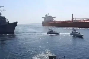 لندن: تنگه هرمز باید کاملاً باز بماند
