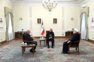 ماجرای سه‌نرخی شدن قیمت بنزین در دولت پزشکیان / موافقت سران قوا با افزایش قیمت بنزین؟