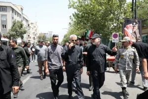 سیاری: مردم با حضور میلیونی خود در مراسم وداع با رهبر شهید حماسه آفریدند