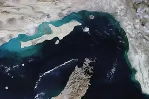 بلومبرگ: تردد در مسیر عمانی تنگه هرمز شدیدا کاهش پیدا کرده است