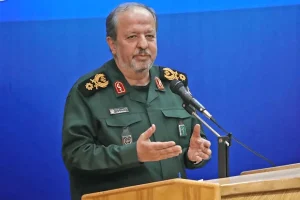 سرپرست وزارت دفاع: اجازه تجاوز به سرزمین و امنیت کشورمان را نمی‌دهیم