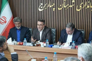 معاون رئیس‌جمهور: مردم نباید برای دریافت خدمات در پیچ‌وخم اداری سرگردان شوند