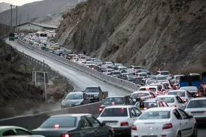 ترافیک نیمه‌سنگین در محورهای اصلی مازندران؛ محدودیت یکطرفه از بعد از ظهر