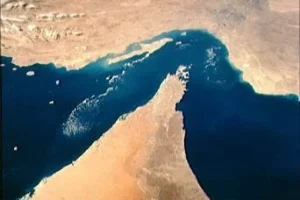 ادعای ترامپ: بیش از ۱۰۰۰ کشتی را در تنگه هرمز اسکورت کردیم