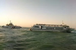 تعطیلی موقت بندر مسافری شهید ذاکری قشم به دلیل شرایط جوی