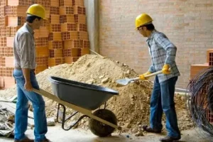 کارگران ساختمانی بیمه می‌شوند؟