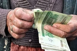 حقوق کارگران فقط ۱۰ روز کفاف می‌دهد / لزوم بررسی «ترمیم مزد» در جلسه امروز شورای عالی کار