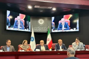 رئیس‌کل گمرک: صادرات غیرنفتی به ۱۵ میلیارد دلار رسید / ترخیص ۲۵ هزار دستگاه خودرو