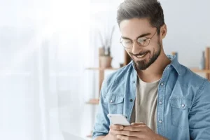 پیامک از رونق نیفتاده است + نمودار