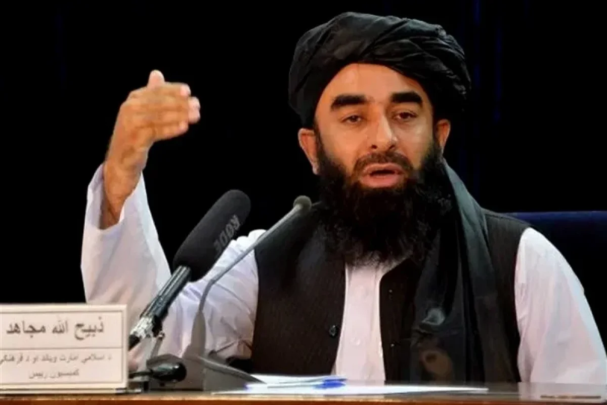 مجاهد:پاکستان برای فرار از تعهدات «پیمان مکه» به افغانستان حمله می‌کند