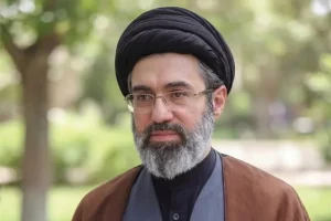 آیت‌الله خامنه‌ای: فتح قله‌های پیشرفت، مأموریت دانش‌آموزان و دانشجویان