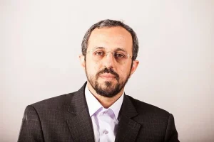 دستیار قالیباف: اصحاب ناراه‌حل دوقطبی داخلی را کلید زدند