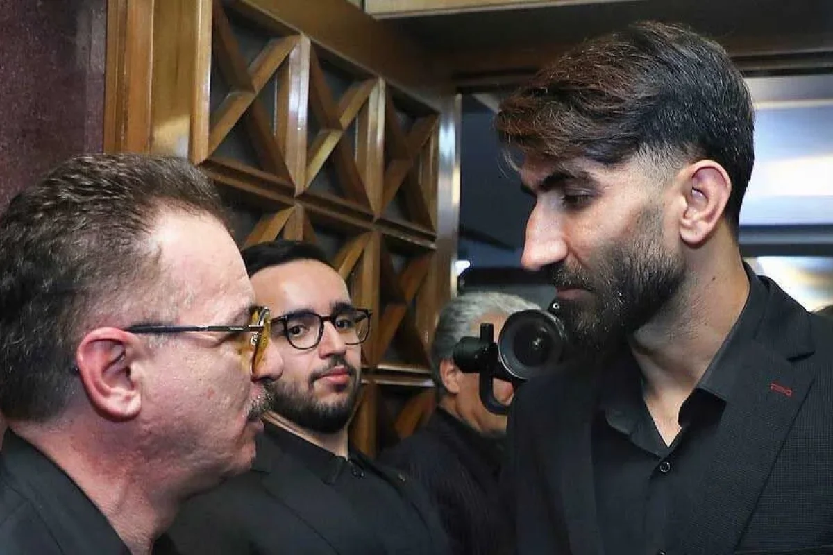 واکنش زنوزی به سرباز شدن بیرانوند: در فدراسیون کمیته ایی برای زمین زدند تراکتور ساختند
