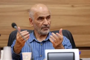 مومنی: شاغول نداریم/ سیاست‌های شکست‌خورده اقتصادی همچنان تکرار می‌شوند