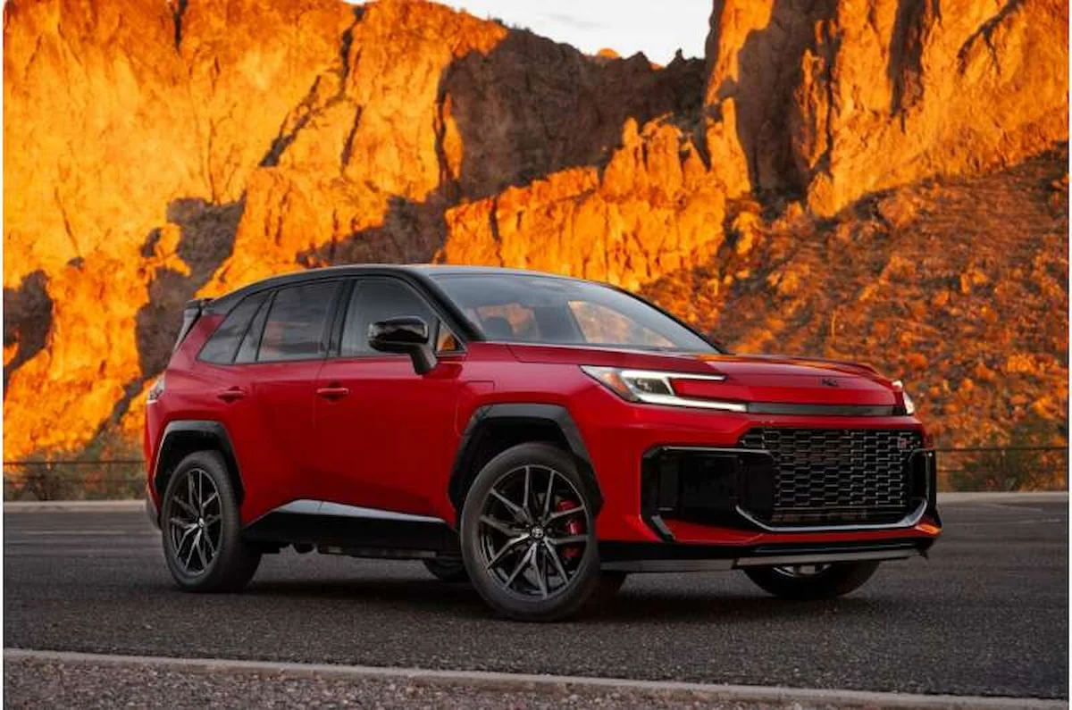 تویوتا RAV4 پلاگین هیبریدی