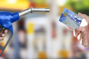 قیمت بنزین نباید از اصلاحات اقتصادی مستثنی بماند / اتصال بنزین به کارت بانکی اشتباه است