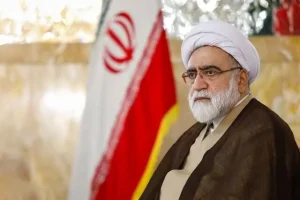 تولیت آستان قدس رضوی: رهبر انقلاب پیش و پس از تدفین رهبر شهید در مشهد حضور داشتند