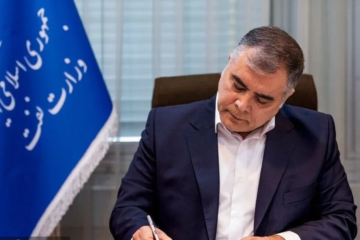 قدردانی پاک‌نژاد از کارکنان صنعت نفت