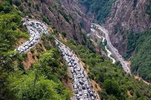 ترافیک نیمه‌سنگین و سنگین در محورهای کندوان و هراز