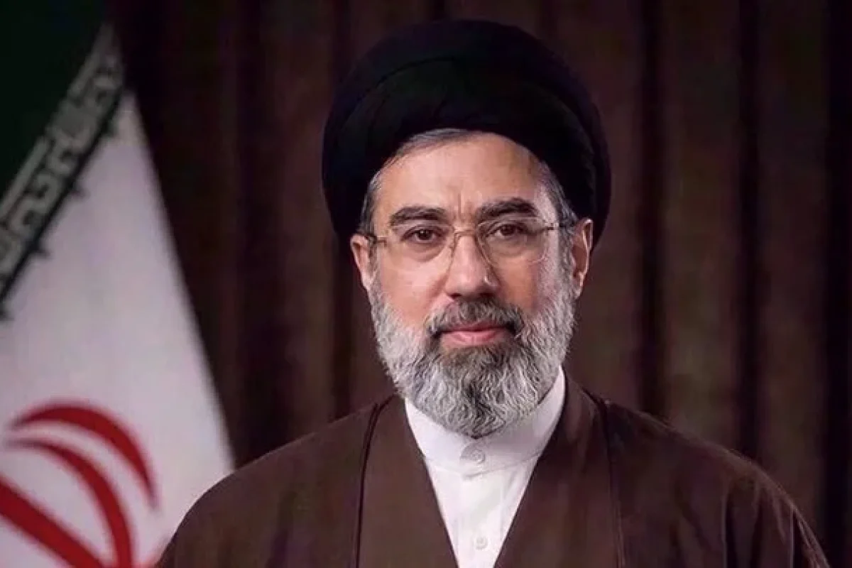 رهبر انقلاب: مسئولان حوزه سلامت به جامعه پرستاری توجه ویژه داشته باشند