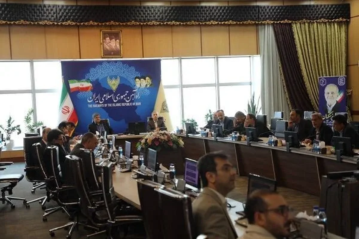 تحقق هدف حمل ۵۴ میلیون تن بار در حوزه ریلی کشور تا پایان سال