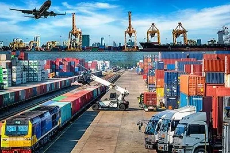 ورود کالاهای ضروری از مرز بازرگان بدون معطلی انجام می‌شود