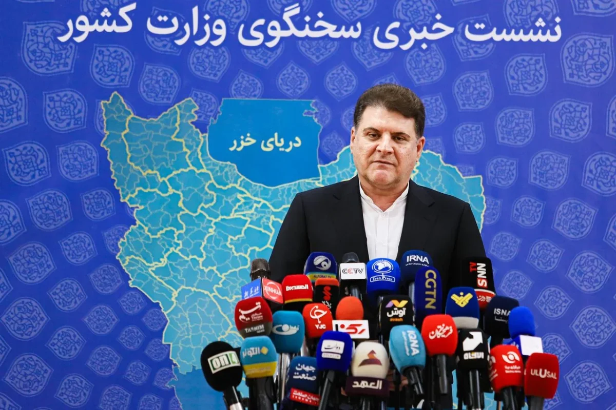 زینی‌وند: تبادلات ما با پاکستان در حال انجام است/ پرهیز از دوقطبی سازی‌های بی‌فایده