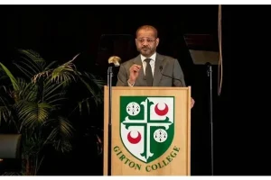 بدر البوسعیدی: به تلاش‌های دیپلماتیک برای برقراری امنیت در منطقه خلیج فارس ادامه می‌دهیم