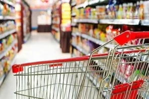 توزیع اقلام اساسی به وفور در حال انجام است