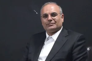 نایب رئیس دوم کمیسیون بهداشت: بیماران در بیمارستان‌های دولتی برای جراحی با وقت‌های ۴ تا ۶ ماهه مواجه هستند