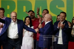 نتیجه غافلگیرکننده انتخابات برزیل؛ بولسونارو رقیب لولا در دور دوم شد